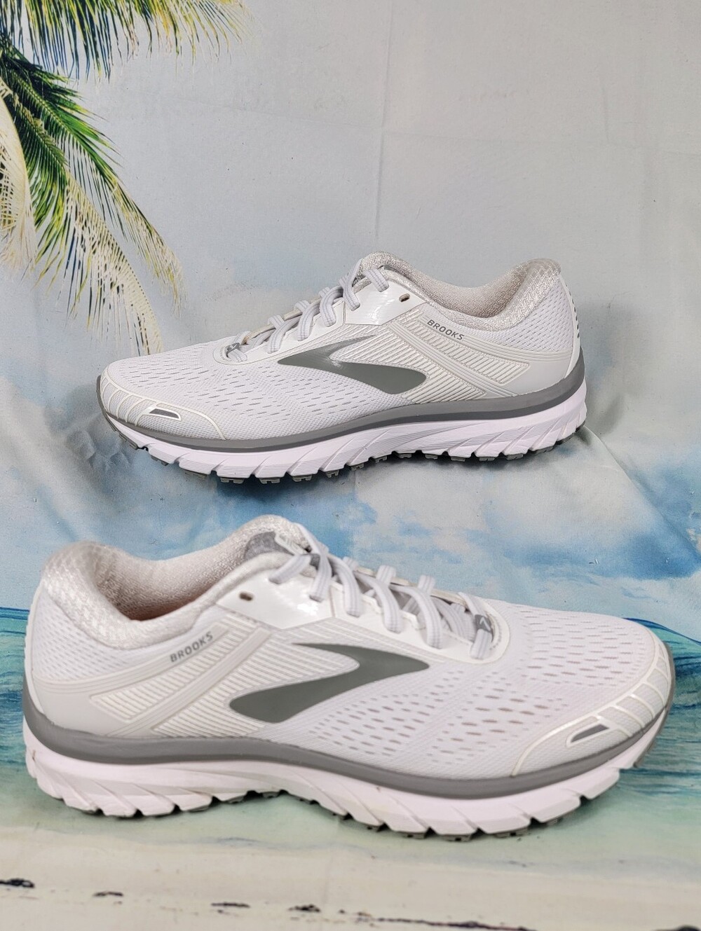 Brooks Women's White and Gray Athletic Running Shoes